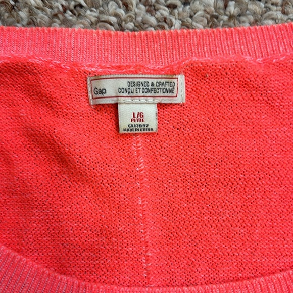 GAP - Designed and Crafted - limited edition fluorescent pink pullover - LG - Picture 2 of 8